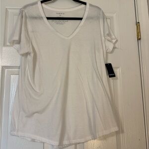 torrid White V-Neck Short Sleeve Tee